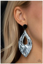 Load image into Gallery viewer, METRO RETROSPECT - WHITE EARRINGS